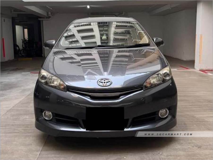 Toyota Wish 1.8A, photo 1 of 7
